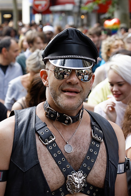 Gay pride Paris JUN13-081